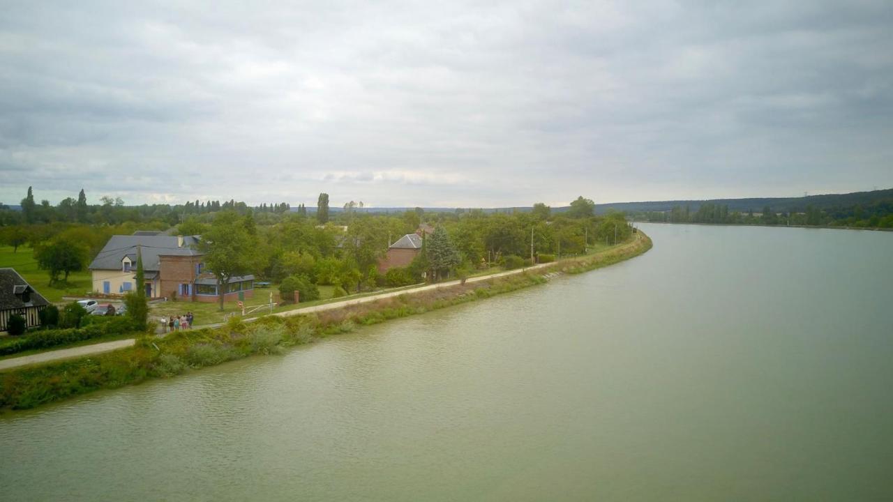Chambres D'Hotes Le Relais Du Passage De La Roche Le Mesnil-sous-Jumièges Exteriér fotografie